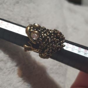 frog ring